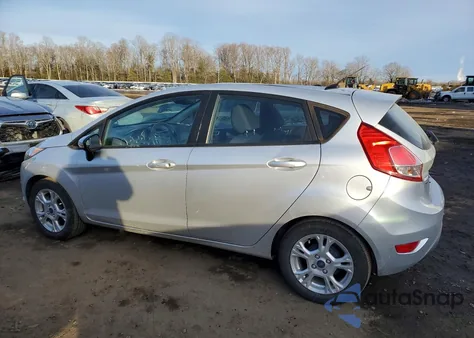 2015 Ford Fiesta Se z USA, uszkodzony, nr VIN 3FADP4EJ9FM128920